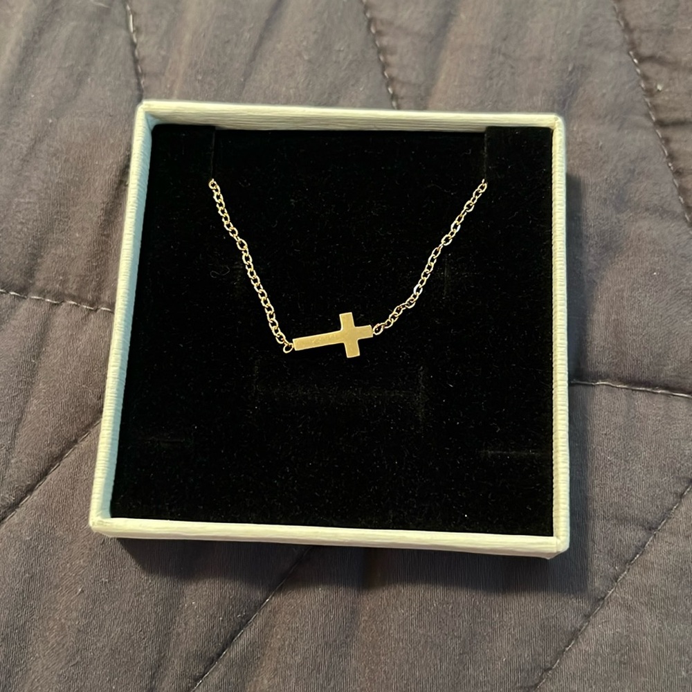 Cross bracelet 18k gold